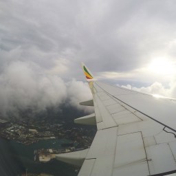 Näkymiä lentokoneen ikkunasta