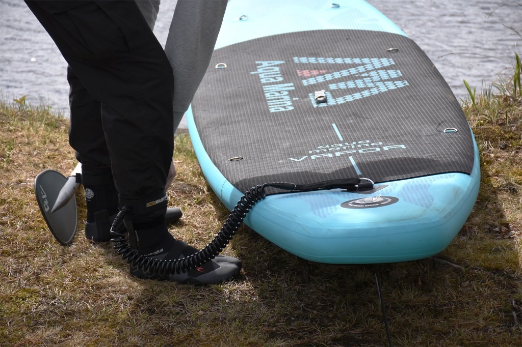 SUP-laudan karkuremmi jalkaan