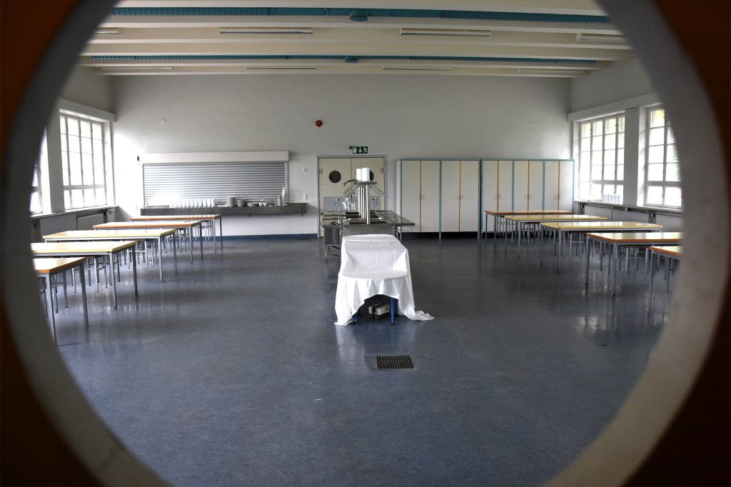 Isosaaren kasarmin ruokala