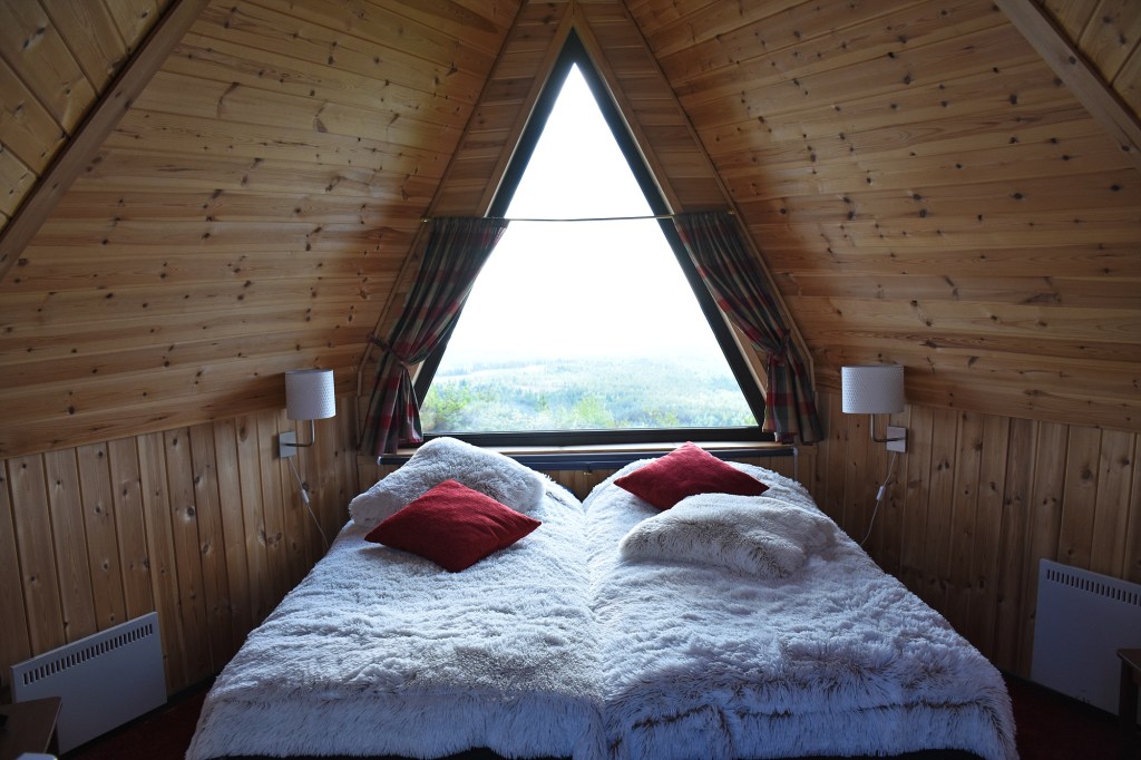 Jättiläisenmaa linnunpönttö sisältä