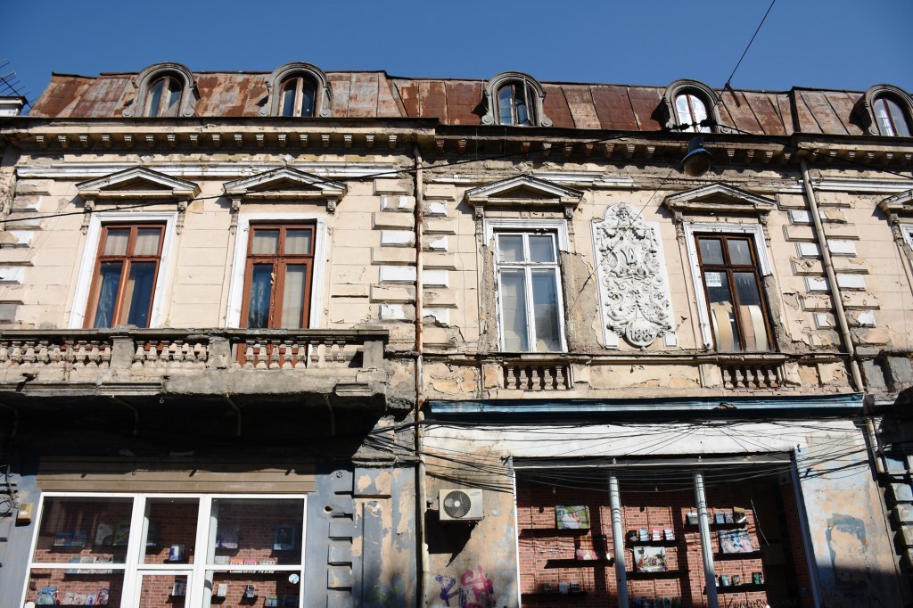 Bukarest Vanhakaupungin julkisivua