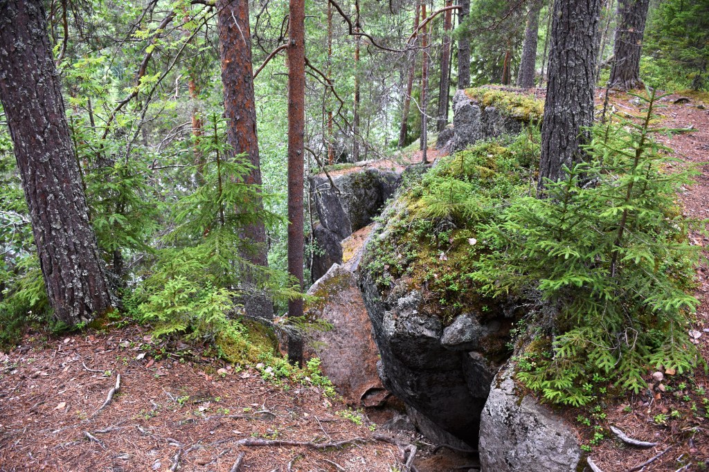 Karoliinanportaiden huipulla