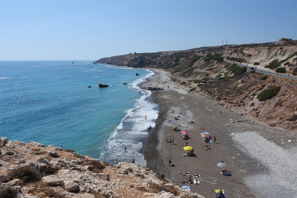Petra tou Romiou ranta