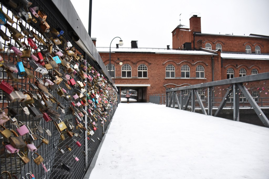 Tammerkosken silta rakkauslukot