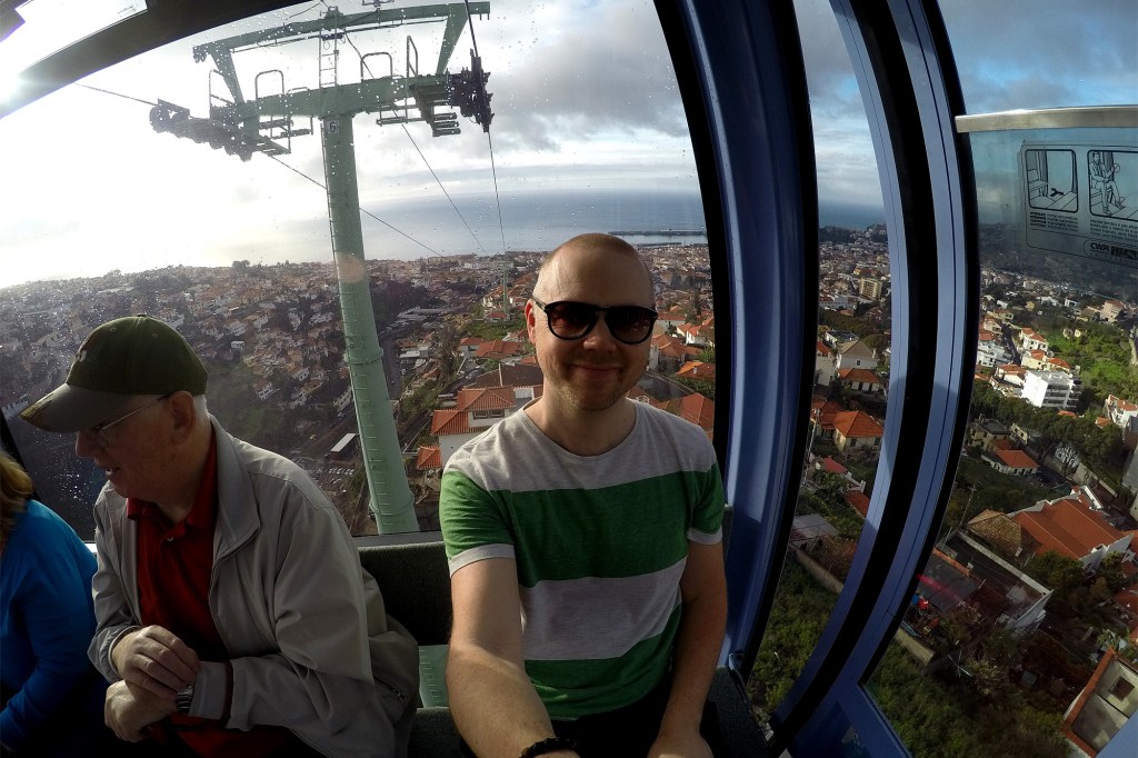 Matka monten huipulle gondolilla