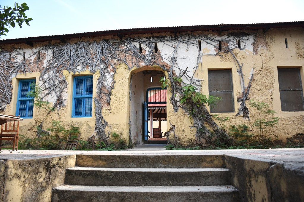 Prison Island vanha portti