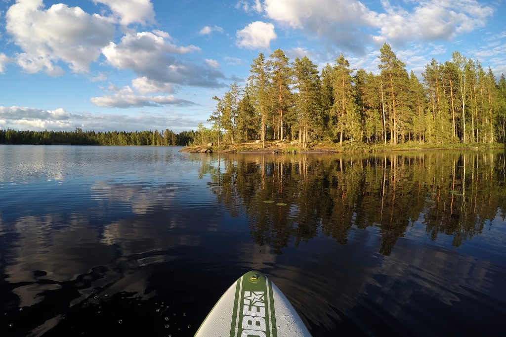Juhannus-SUP aamun valossa