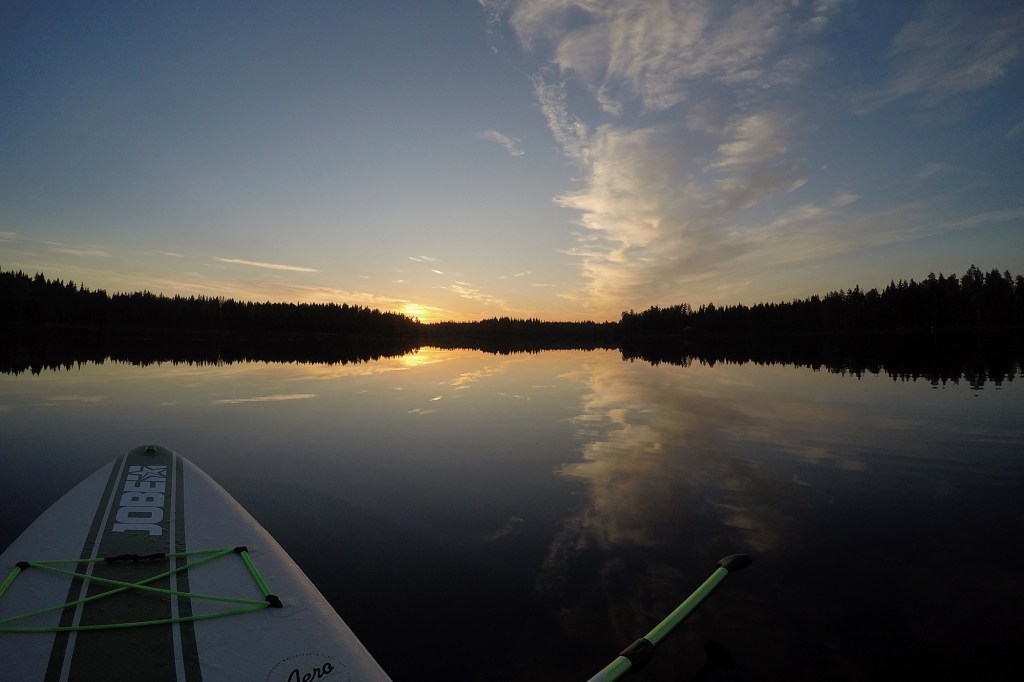 Auringonlasku suppaillessa