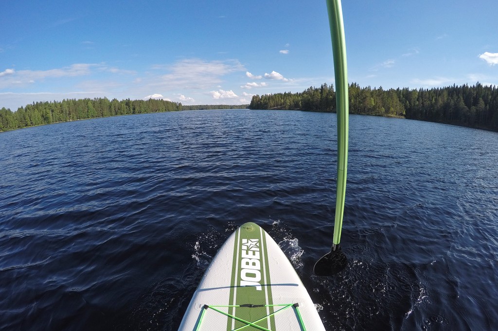 Suppailua vasta-aallokossa