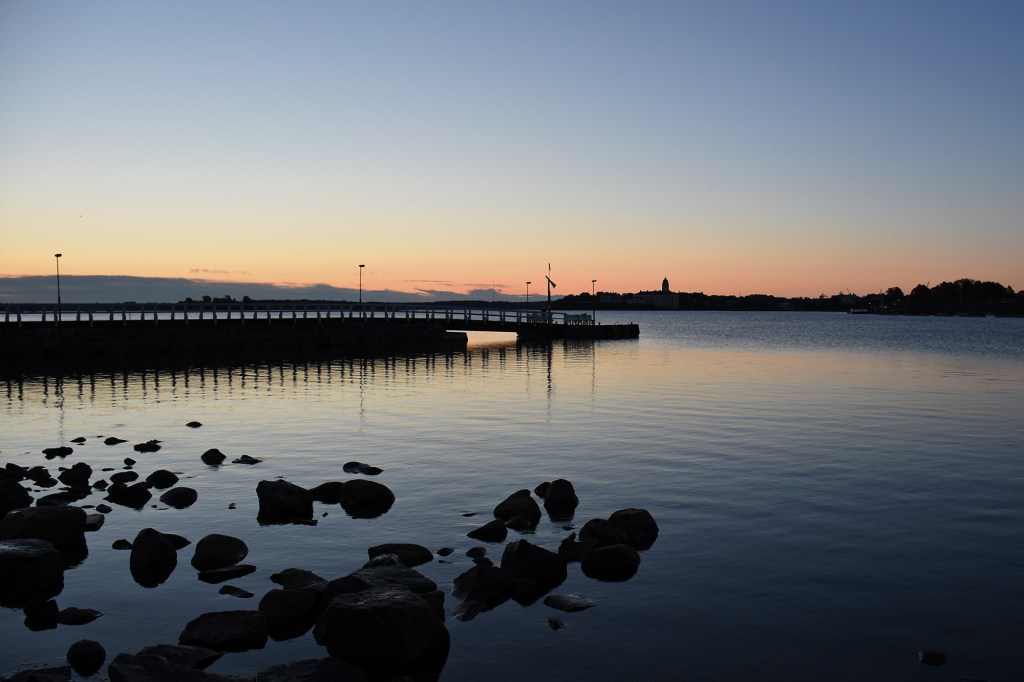 Auringonnousu Kaivopuistossa