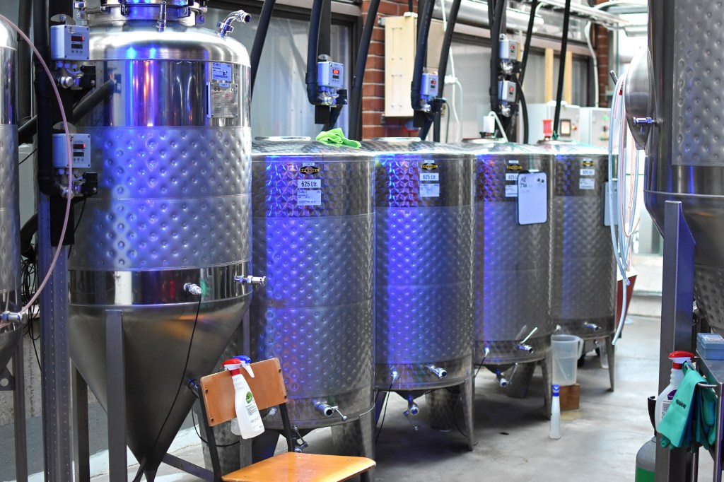 Olarin Panimon laitteistoa