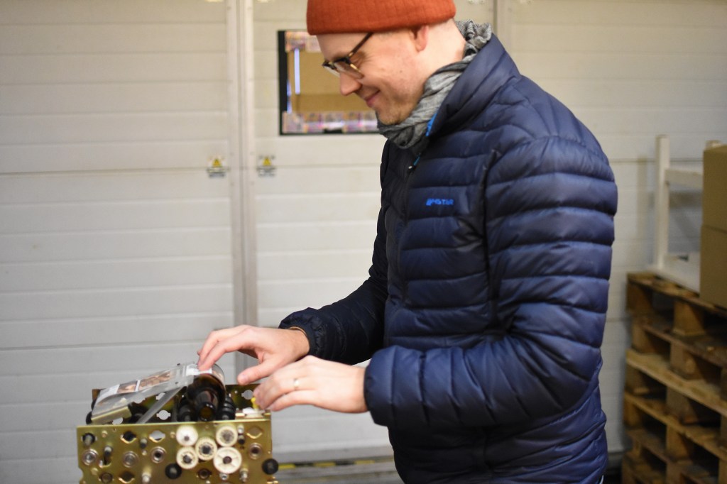 nanoPruul-panimon etikettikoneen testausta