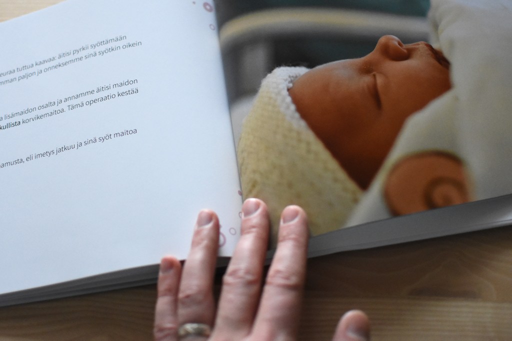 Kirja tyttärelleni: kuva nukkuvasta Selmasta