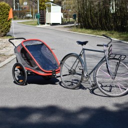 Pyöräretkille taaperon kanssa: pyöräkärryn hankinta