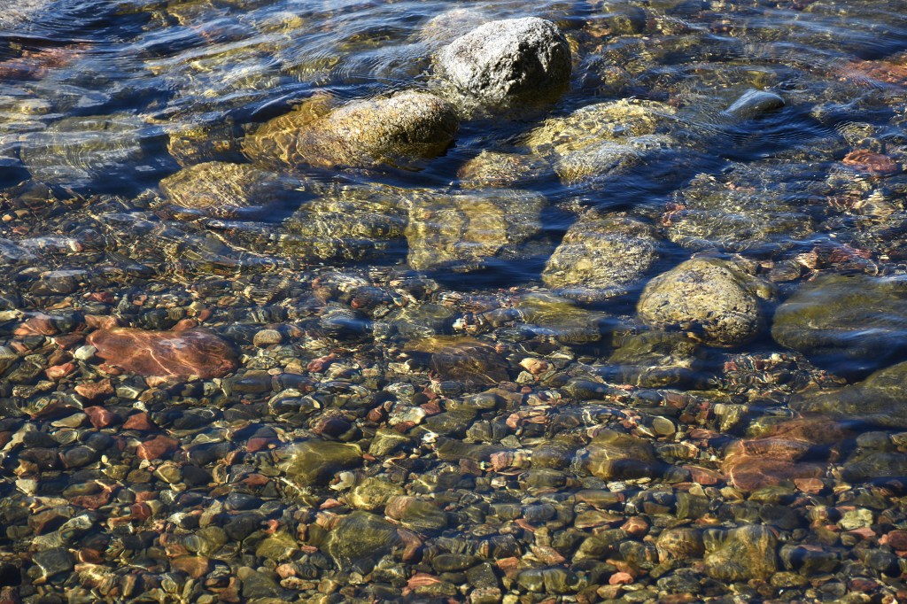 Päijänteen rantakivikkoa