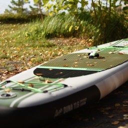 SUP-laudan ja tarvikkeiden syyshuolto talvisäilytystä varten