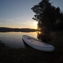 Toukokuun helteet hellivät suppailijaa ja luontoa