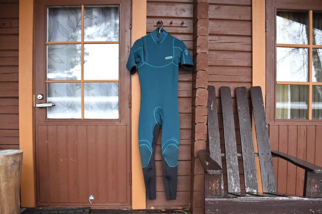 ION Onyx Amp Steamer NZ SS -märkäpuku 2 mm paksuudella