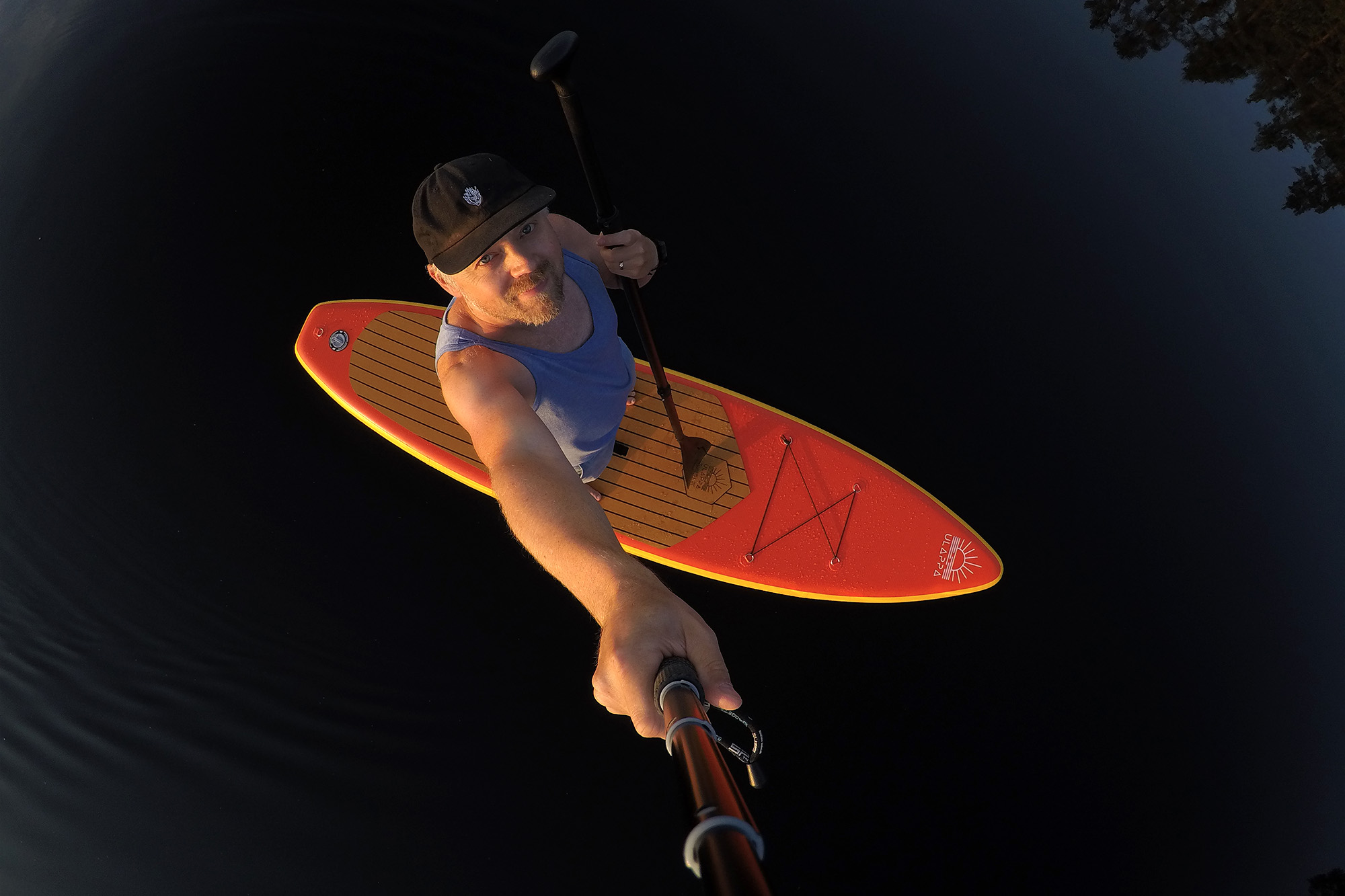 Sup-selfie peilityynellä järvellä - Ulappa Tyyni