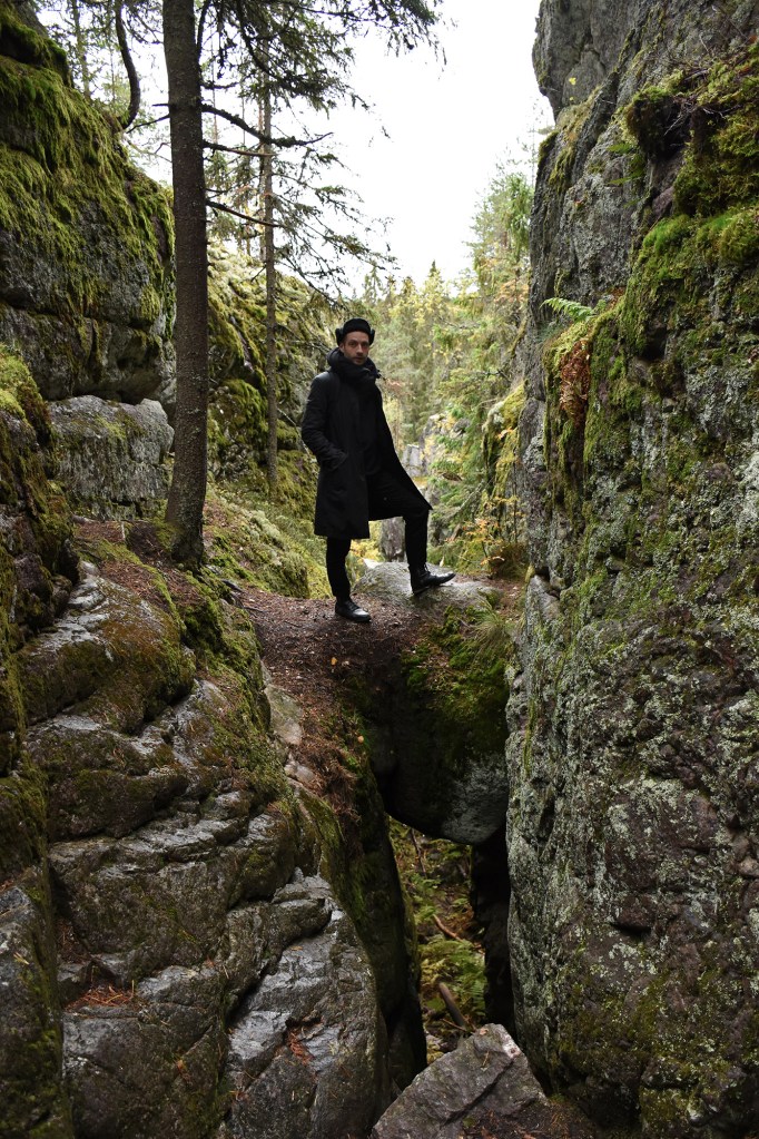 Otso Pirunpesän lohkareella