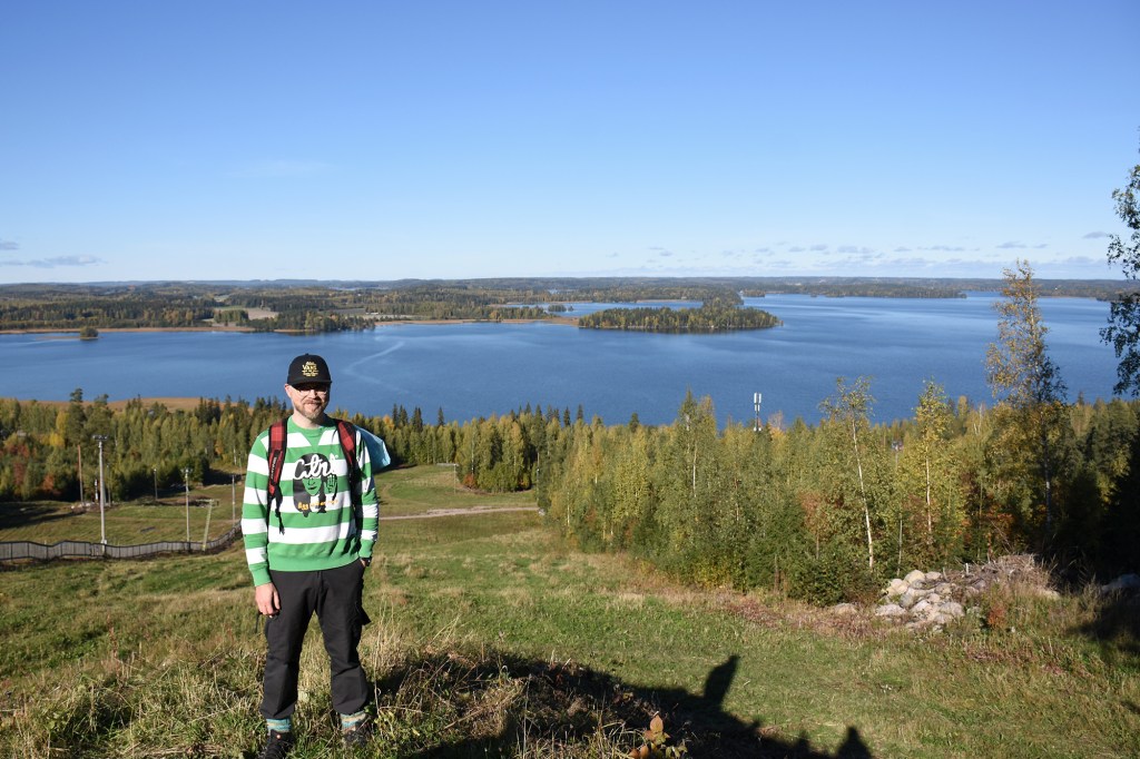 Syysnäkymä Messilän huipulta