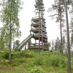 Padasjoen Tuomastornit ja majesteettinen Iso-Tuomas nähtävyyksineen