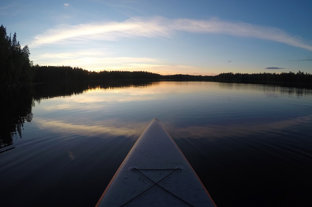 Täydellinen auringonlasku suppaillessa