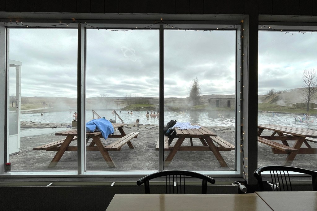 Näkymä Secret lagoonin kahvilasta