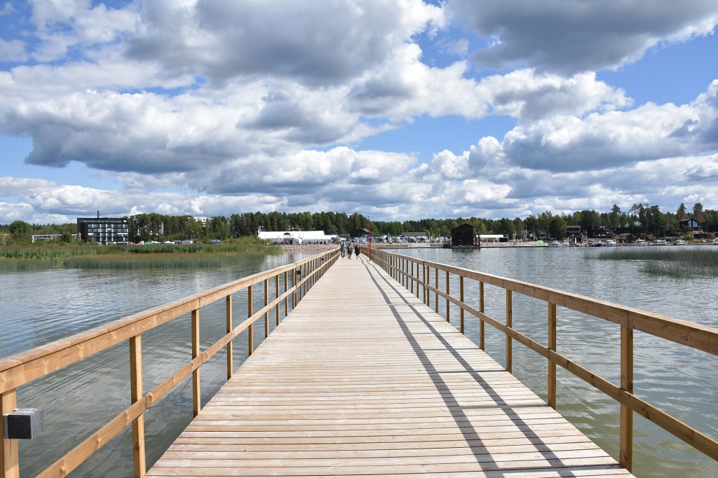 Kelluva silta Loviisan Asuntomessuille