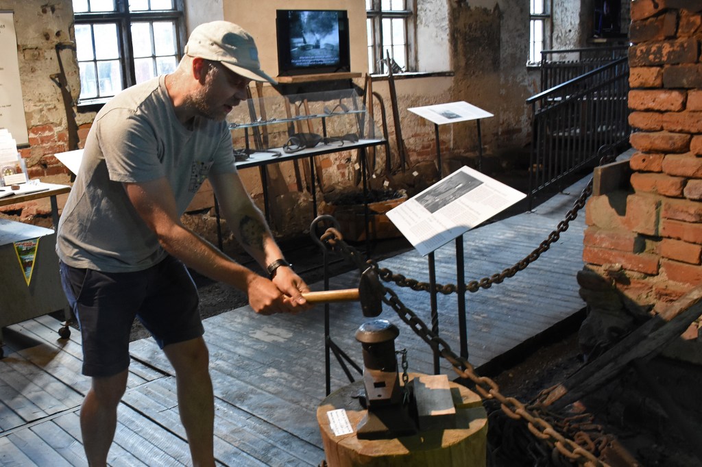 Kolikon taontaa Strömforsin ruukin yläpajassa