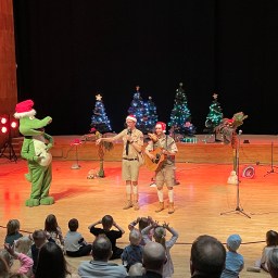 Aarne Alligaattori ja Viidakkorumpu: vauhdikas perhekonsertti Kauniaisissa