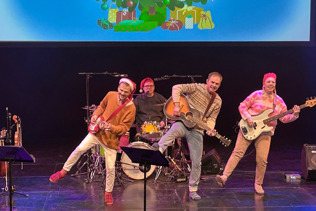 Tuomo Rannankari ja bändi liikkeessä