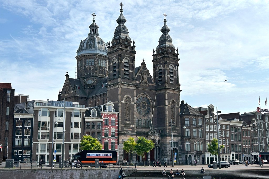 Pyhän Nikolauksen basilika Amsterdamissa