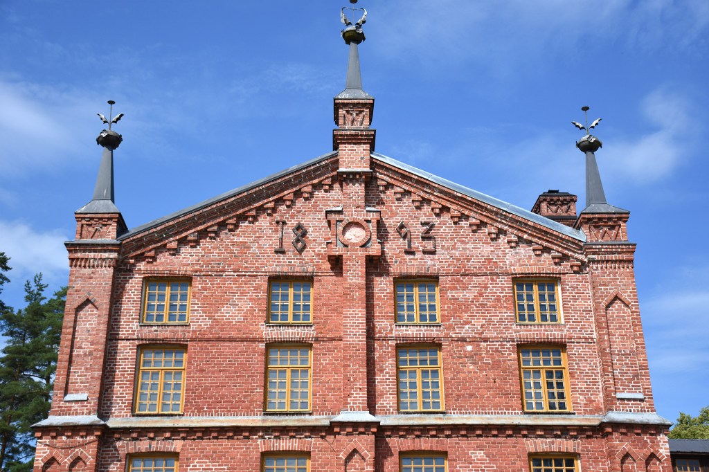 Verlan pahvitehtaan julkisivua