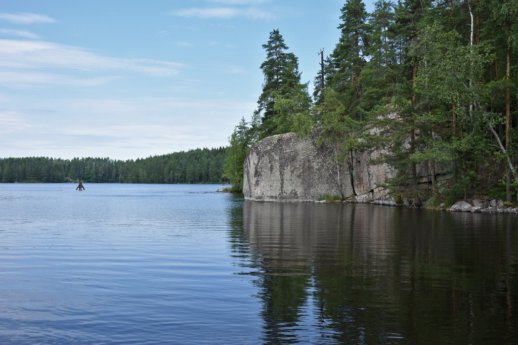 Verlankoski ja Verlan kalliomaalauksen kallioseinämä
