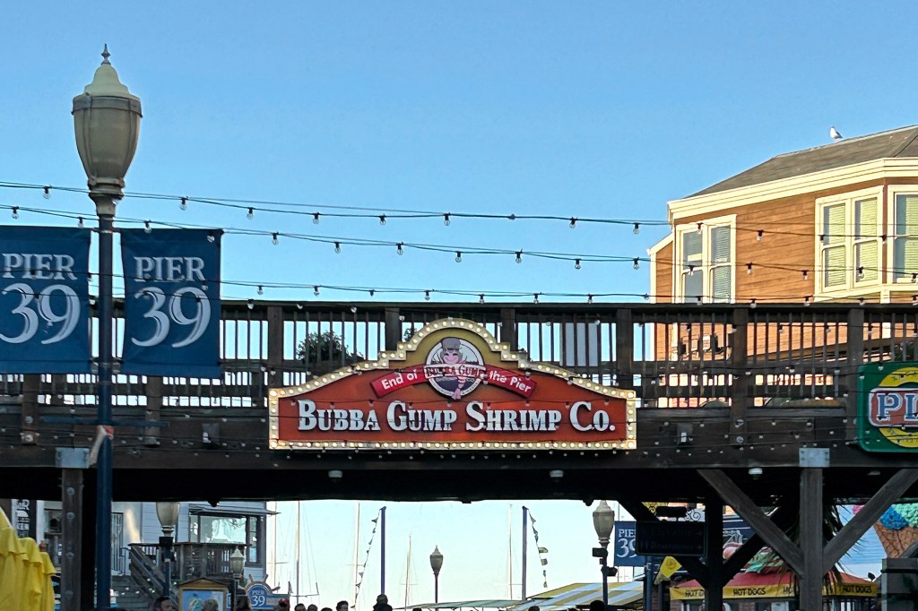 Forrest Gump -elokuvan pohjalta luotu Bubba Gump -ravintola