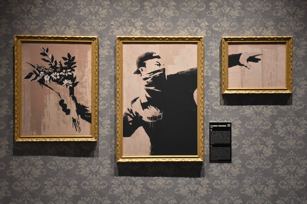 The Mystery of Banksy – Perheen kanssa Turun Banksy-näyttelyssä
